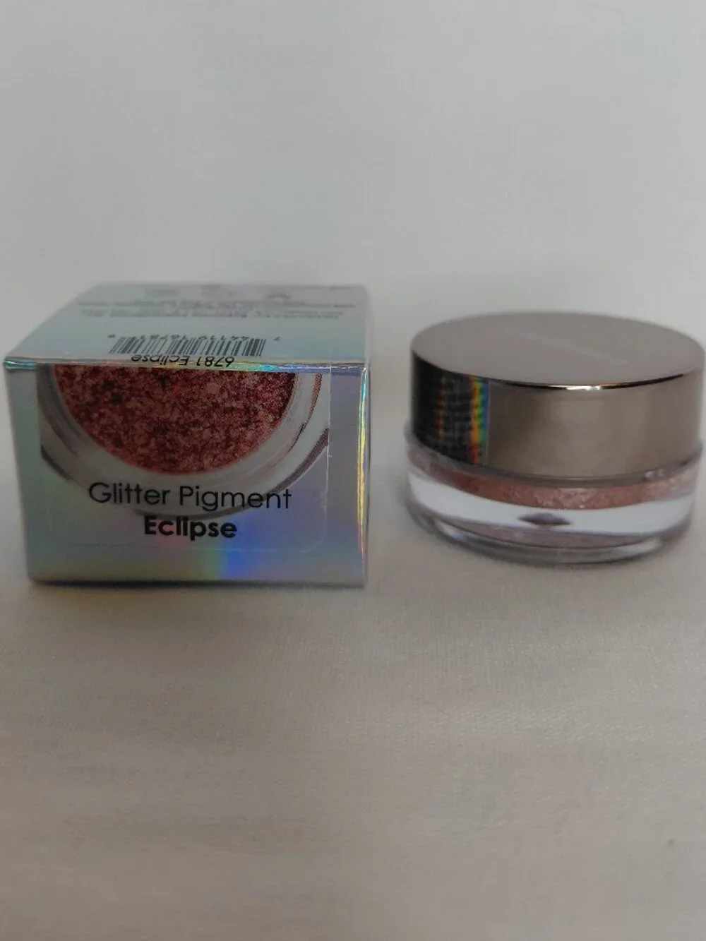 Bodyography - Glitter Pigments in Eclipse (Burgundy/Pink)